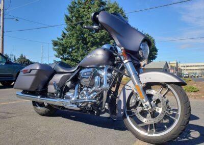 Used 2017 Harley Touring Street Glide Special for Sale in Gresham 2